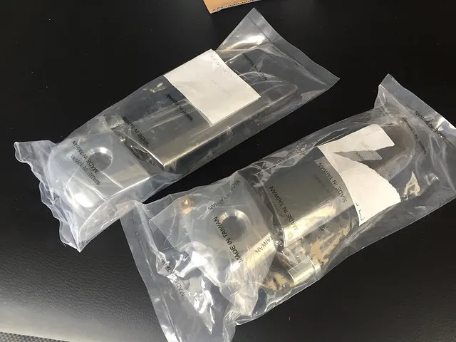 わかる方 200系 ハイエース 純正 ドアハンドル アウターハンドル わかる方 200系 ハイエース 純正 ドアハンドル アウターハンドル