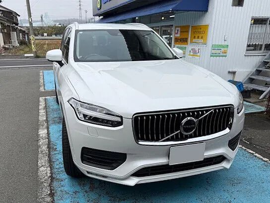 高島市　ボルボ XC60　12ヵ月法定点検　エンジンオイル交換・バッテリー交換など　費用：83,000円（税込）｜車検・整備