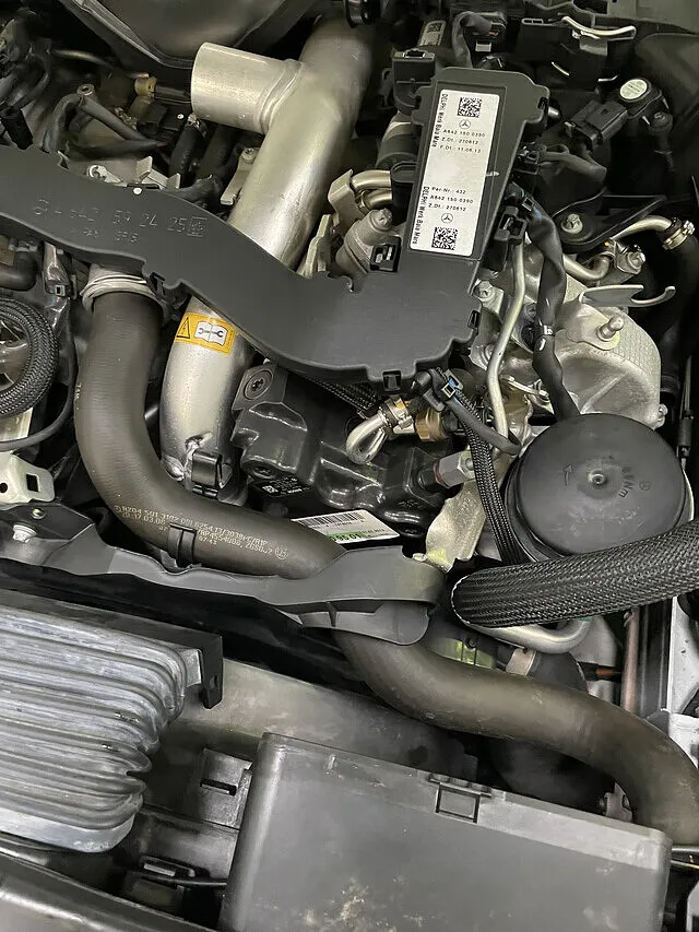 大津市　軽油漏れ修理　ベンツ　燃料パイプ交換｜輸入車修理