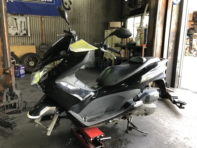 ホンダＰＣＸ１２５ １２ケ月点検 タイヤ交換 東大阪市 T様 東大阪市 カワイオート