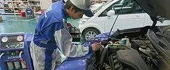 車の点検・修理画像