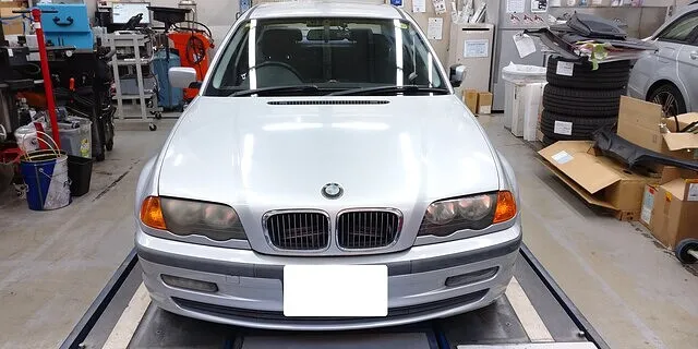 ＢＭＷ３１８ｉ（Ｅ４６）　バッテリーチャージランプ点灯　オルタネーター交換