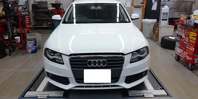 アウディＡ４　エンジン不調・エンジンチェックランプ点灯点検