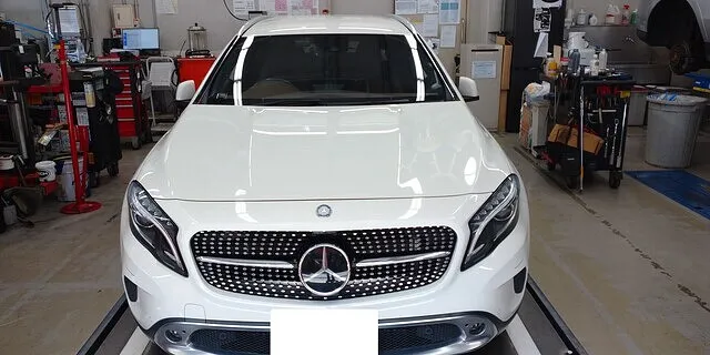 ベンツＧＬＡ１８０（１５６）　ＡＢＳ警告灯etc点灯点検