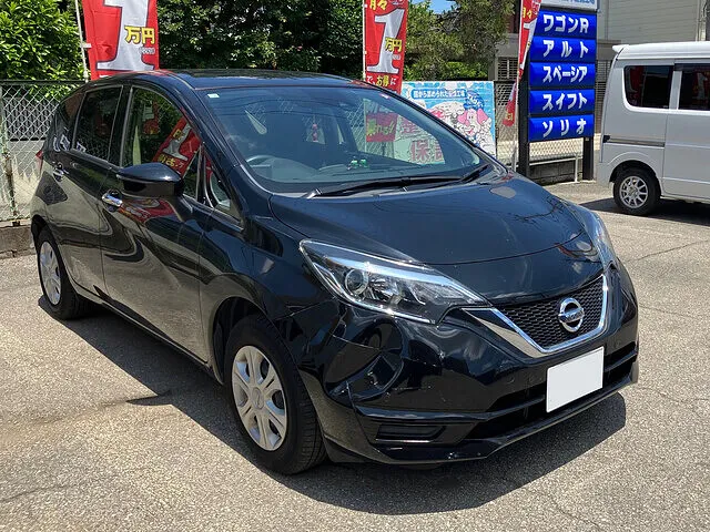 日産 ノート　フロントバンパー・フロントフェンダー　キズ・へこみ修理　ヘッドランプ交換など　費用：208,063円（税込）│小山市　鈑金塗装