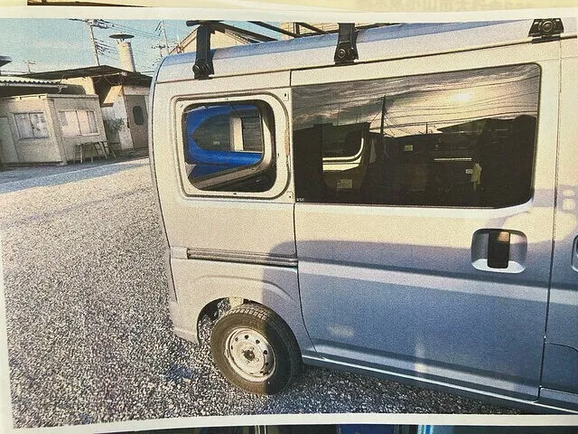 小山市　ダイハツ ハイゼットカーゴ　バックドアパネル交換・右クォーターパネル修理・バックドアガラス交換・ウィンドウガラス交換　費用：220,387円（税込）｜鈑金塗装