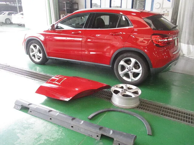 宇都宮市　リアドア・リアフェンダー　キズ・へこみ修理　メルセデス・ベンツ GLAクラス｜板金塗装