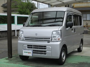 エブリイ