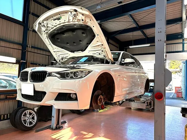 BMW｜320i｜オイル漏れ修理｜鹿児島県鹿屋市｜ユーロカーズ