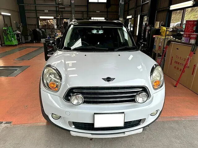 フロントガラス交換｜クロスオーバー｜鹿児島県鹿屋市｜ユーロカーズ