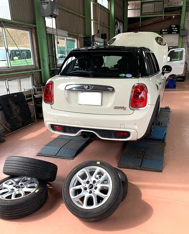 MINI｜ﾐﾆｸｰﾊﾟｰS｜1年点検｜鹿児島県鹿屋市｜ユーロカーズ