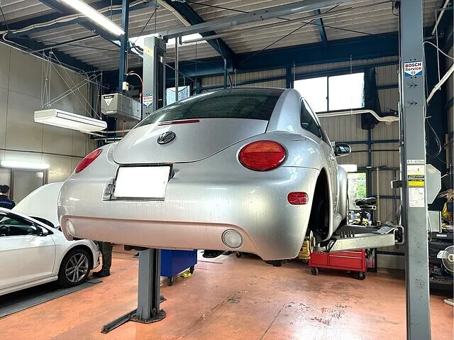 ﾌｫﾙｸｽﾜｰｹﾞﾝ｜ﾆｭｰﾋﾞｰﾄﾙ｜クーラント漏れ修理｜鹿児島県鹿屋市｜ユーロカーズ