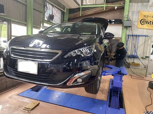 プジョー｜308｜異音修理｜脱臭｜鹿児島県鹿屋市｜ユーロカーズ