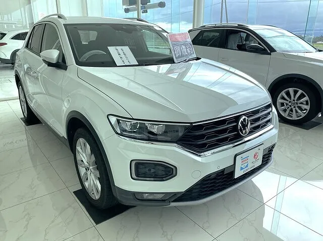 ﾌｫﾙｸｽﾜｰｹﾞﾝ販売：T-ROC　鹿児島県鹿屋市　ユーロカーズ