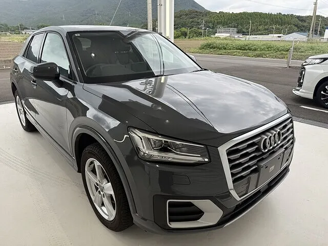 アウディ販売：Q2　鹿児島県鹿屋市　ユーロカーズ
