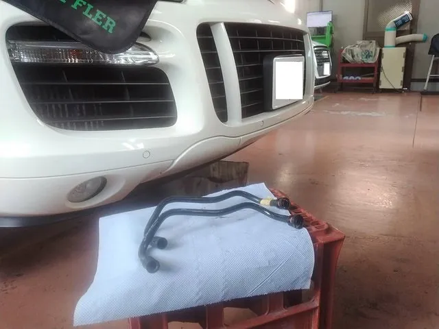 ポルシェ｜ｶｲｴﾝ｜ｸｰﾗﾝﾄﾎｰｽ交換｜鹿児島県鹿屋市｜EUROCARS