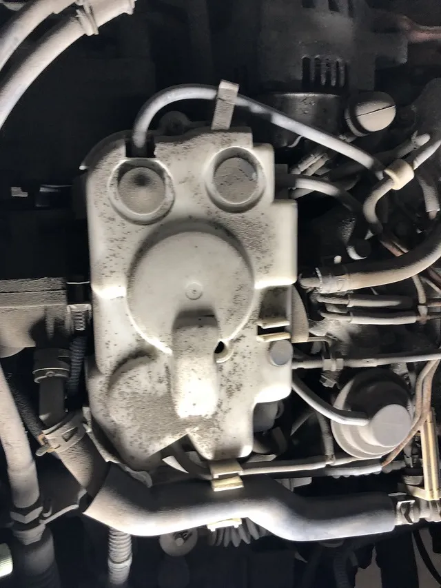 八戸市　車の整備修理　エンジン不調　キャブレーター車のキャブレーター分解清掃