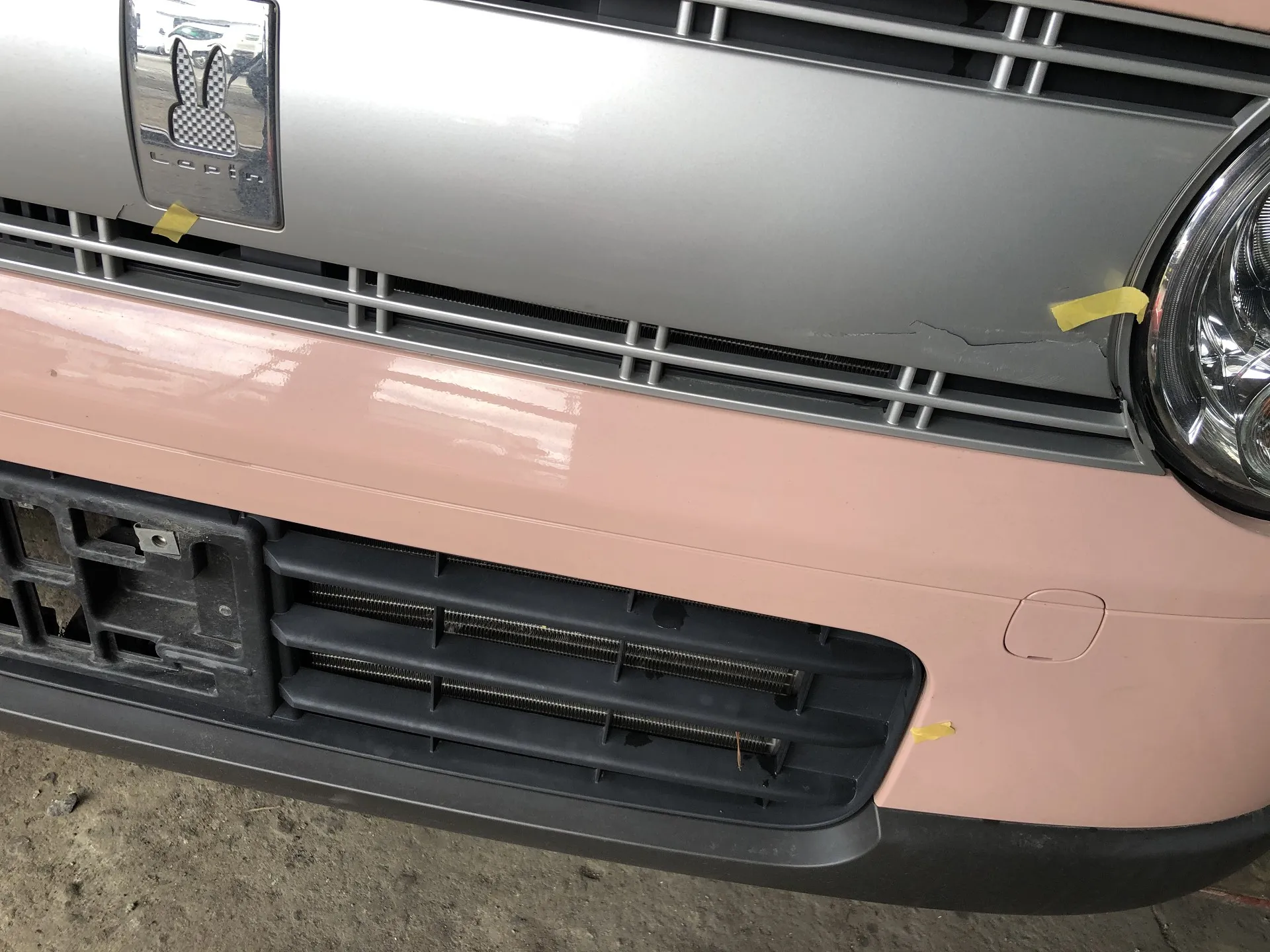 八戸市 板金塗装 ラパン 前側の損傷 バンパーと左ヘッドライト、エアコンコンデンサ 八戸市 谷川自動車