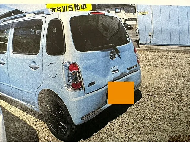 八戸市　板金塗装　ミラココア　後ろのドアの潰れ