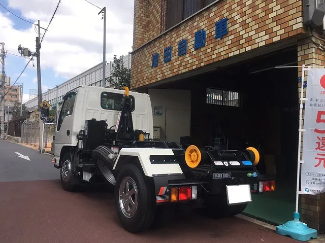 エルフ２ｔ フックロール車 ＮＫＲ88ＡＮ 新車納車 大阪市中央区 池田自動車