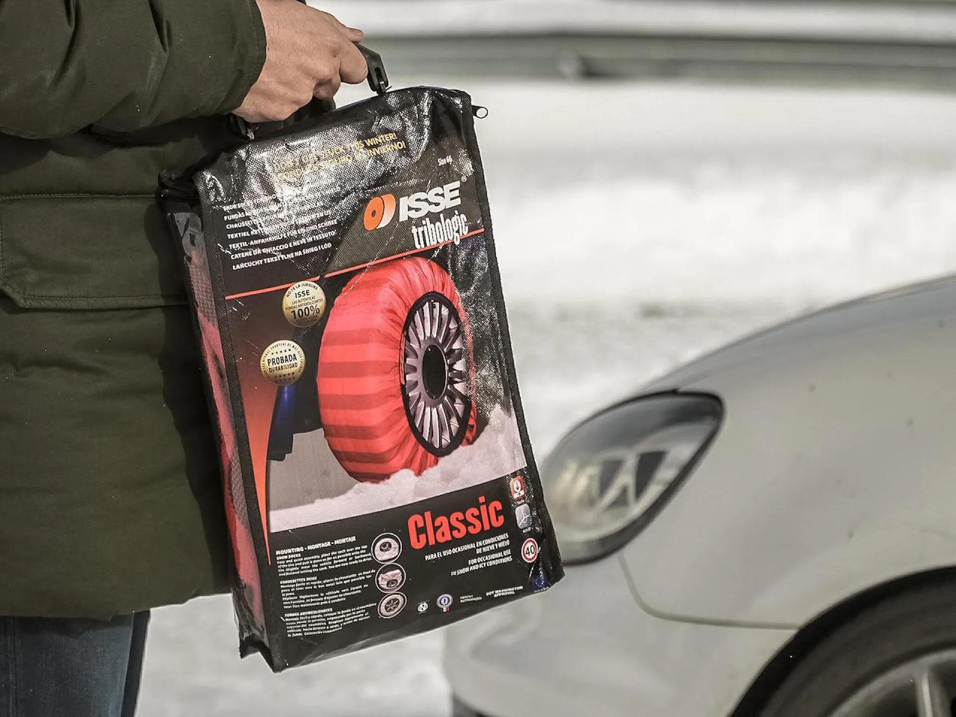 雪に備えて布製タイヤカバー は大丈夫？チェーン規制時は？布製の耐久 