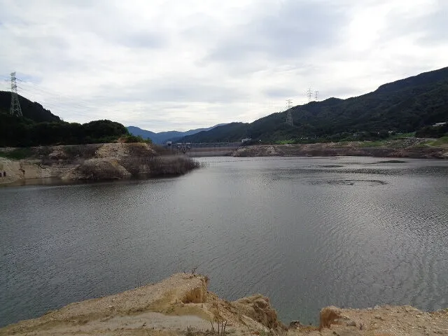 ２０２２年7月20日　　　　　　　　ダム湖の中心で愛を叫ぶ