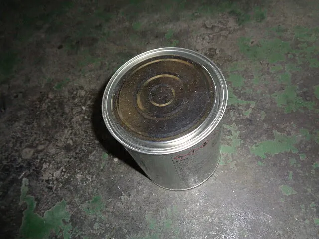 塗料缶を開けると・・その中には・・！
