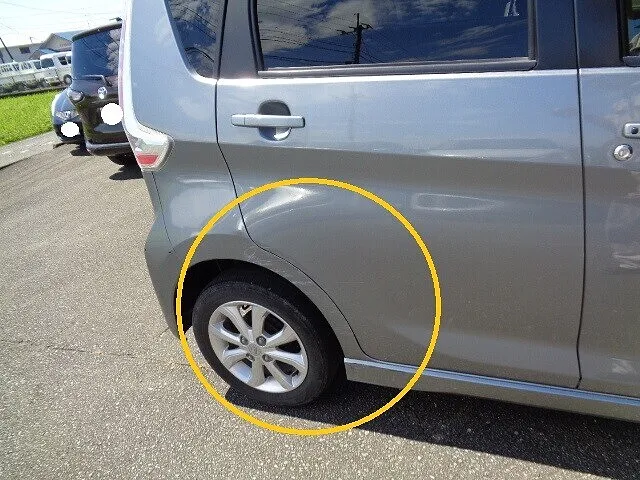日産デイズ　リアドア周辺の板金塗装　よくあるケース？