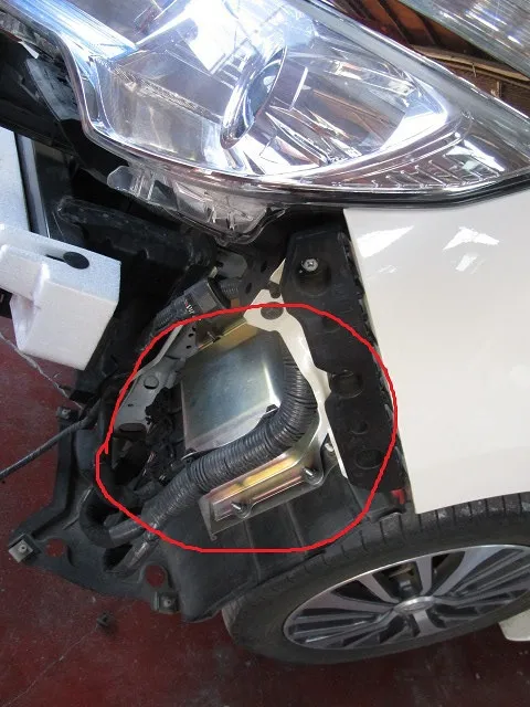 ★カトシンの自動車コラム38　日産セレナはぶつけないでね　板金事例　佐賀県・小城市・協和自動車