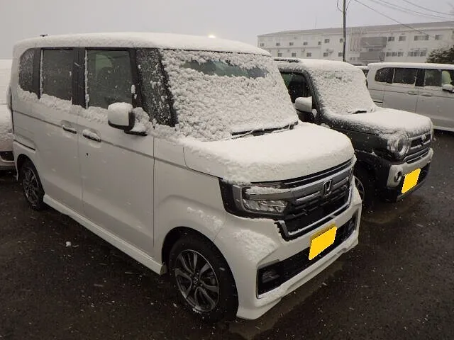 ２０２３年12月25日　　　　　　　　　車の雪を除去する裏技　