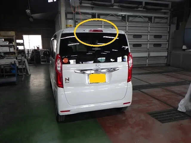 N-BOX　JF3/4型ハイマウントストップランプの外し方