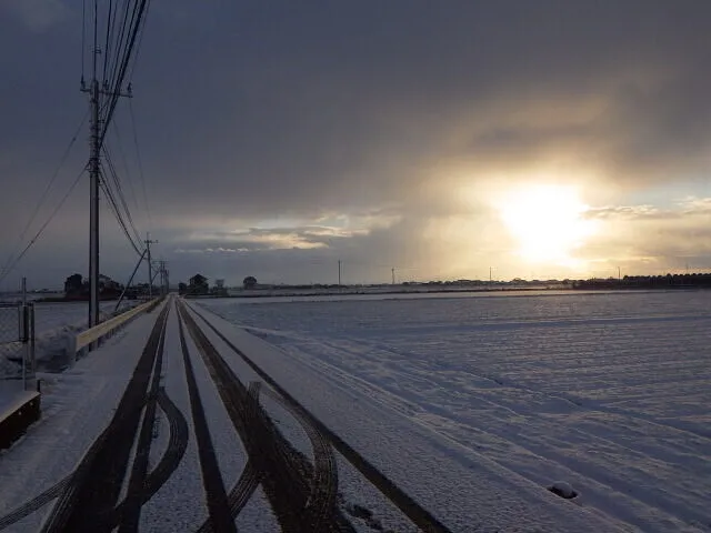 ２０２５年２月6日　　　　　　　　　雪道は慎重に運転しましょう