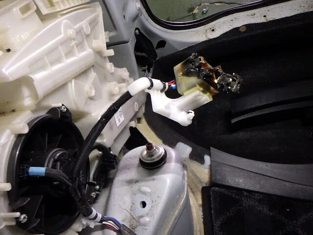 ２０２５年8月20日　　　　　　　車両火災は有り得るのです