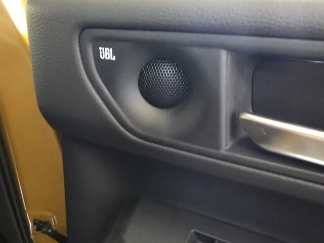 ２０２５年10月12日　　　　　　　　ツイーターは高い位置に