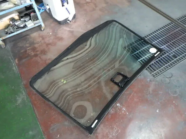 ２０２５年12月9日　　　　　　　フロントガラスも高くなりました