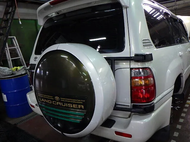 ２０２６年２月4日　　　　　　　背面タイヤ付のドアを開けてみよう