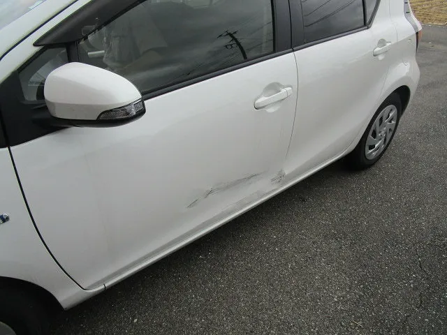 ★アクア　ドアの端っこ再生　プレスラインを再現します　佐賀県・小城市・協和自動車