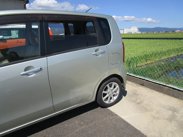 ★ムーヴ　左側面にひどく衝突した！クオーターパネル交換でピカピカに。佐賀県・小城市・協和自動車
