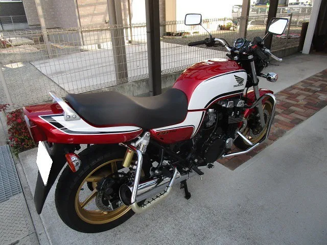 カトシンのページ自動車コラム 97 CB750(RC42)評価インプレ 教習車？