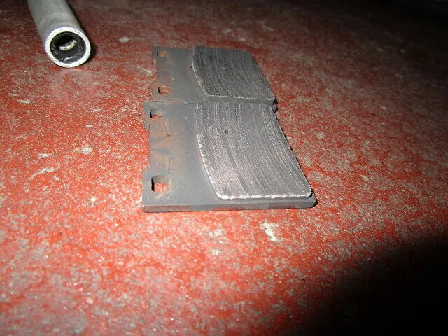 ＃インパルス　デイトナ赤パッドに交換してみた　カトシンのページ自動車コラム118