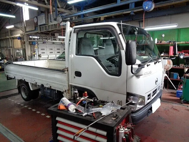 #日産アトラス　水漏れ＆排気漏れ・・モレモレ修理