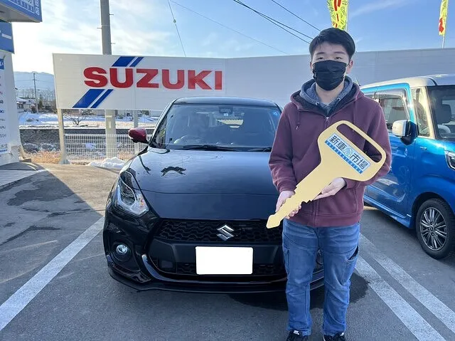上田市W様に新車のSUZUKI・スイフトを納車させていただきました！