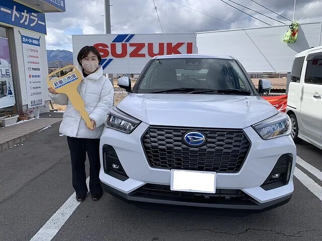 上田市のS様に新車のダイハツ・ロッキーを納車いたしました！