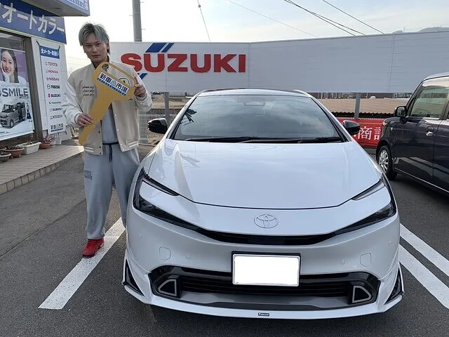 上田市のS様に新車のトヨタ・プリウスを納車いたしました！