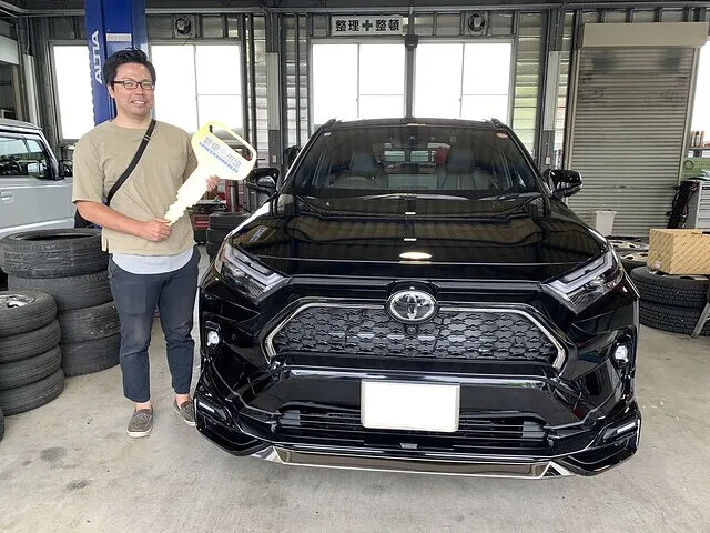 上田市のＳ様に新車のトヨタ・RAV４を納車いたしました！