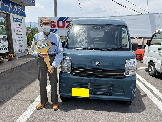 上田市のM様に新車のダイハツ・ロッキーを納車させていただきました
