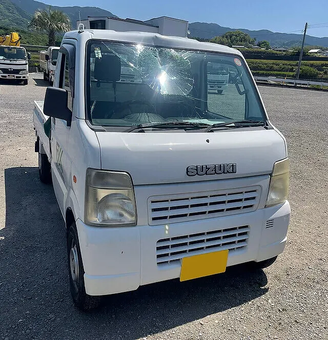 田川郡　ルーフ キズ・ヘコミ修理　フロントガラス交換　事故修理　スズキ キャリイ│鈑金塗装