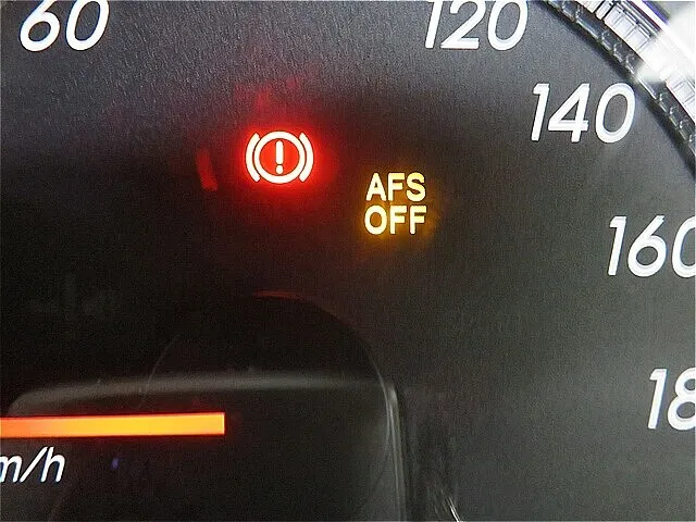 呉市　トヨタ　クラウン　AFS警告灯　ヘッドライト交換