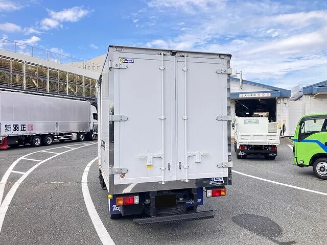 日野 デュトロ 保冷車 車検 19,800円｜世田谷区 車検