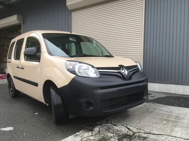 掛川市　板金塗装 ｜ ルノー カングー　クラシックベージュ